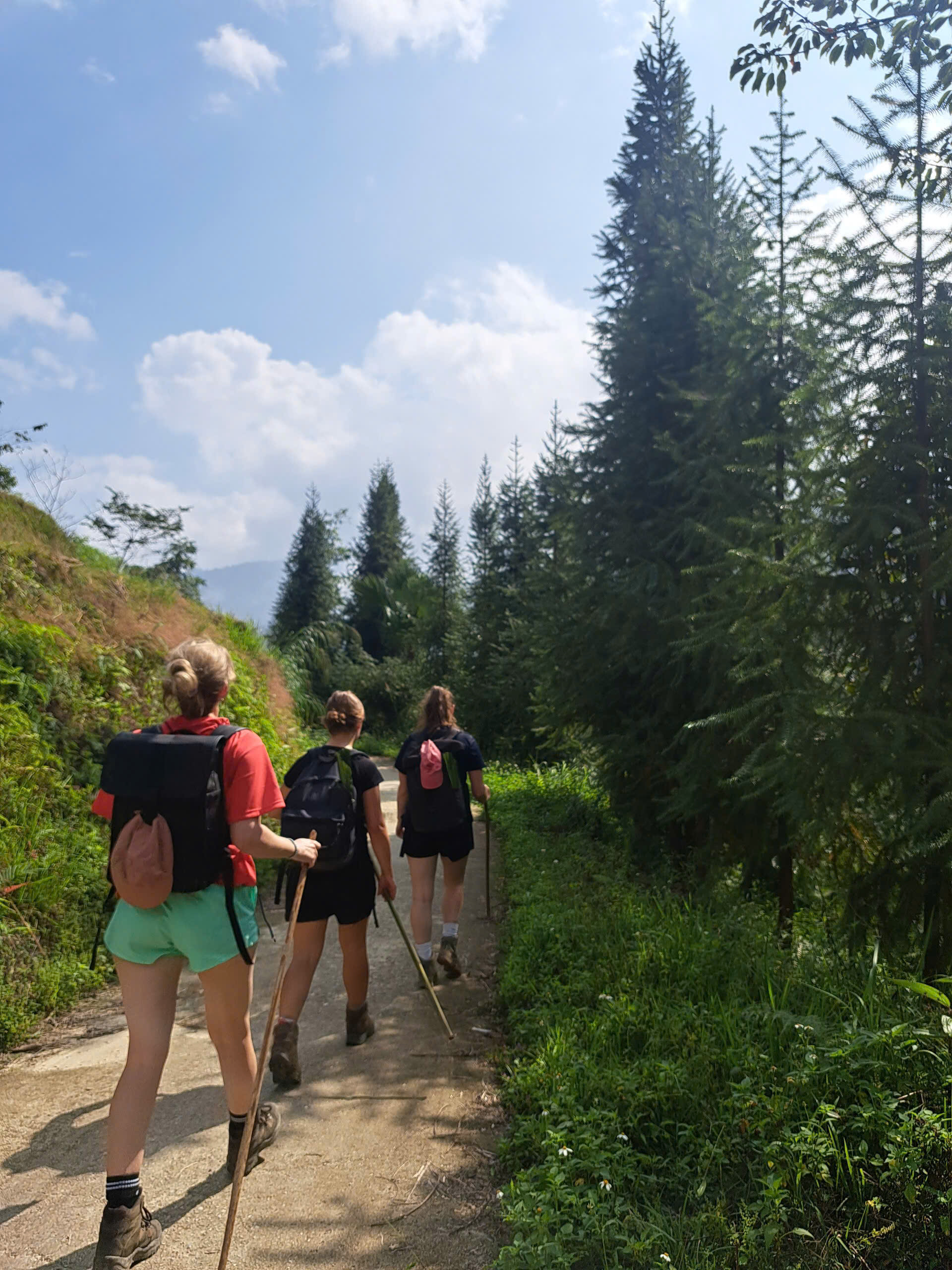 Khuoi My – Lung Vai- Na Mau – Xa Phin- Hươu waterfall- Nam Te Trekking tour 2 days 1 night