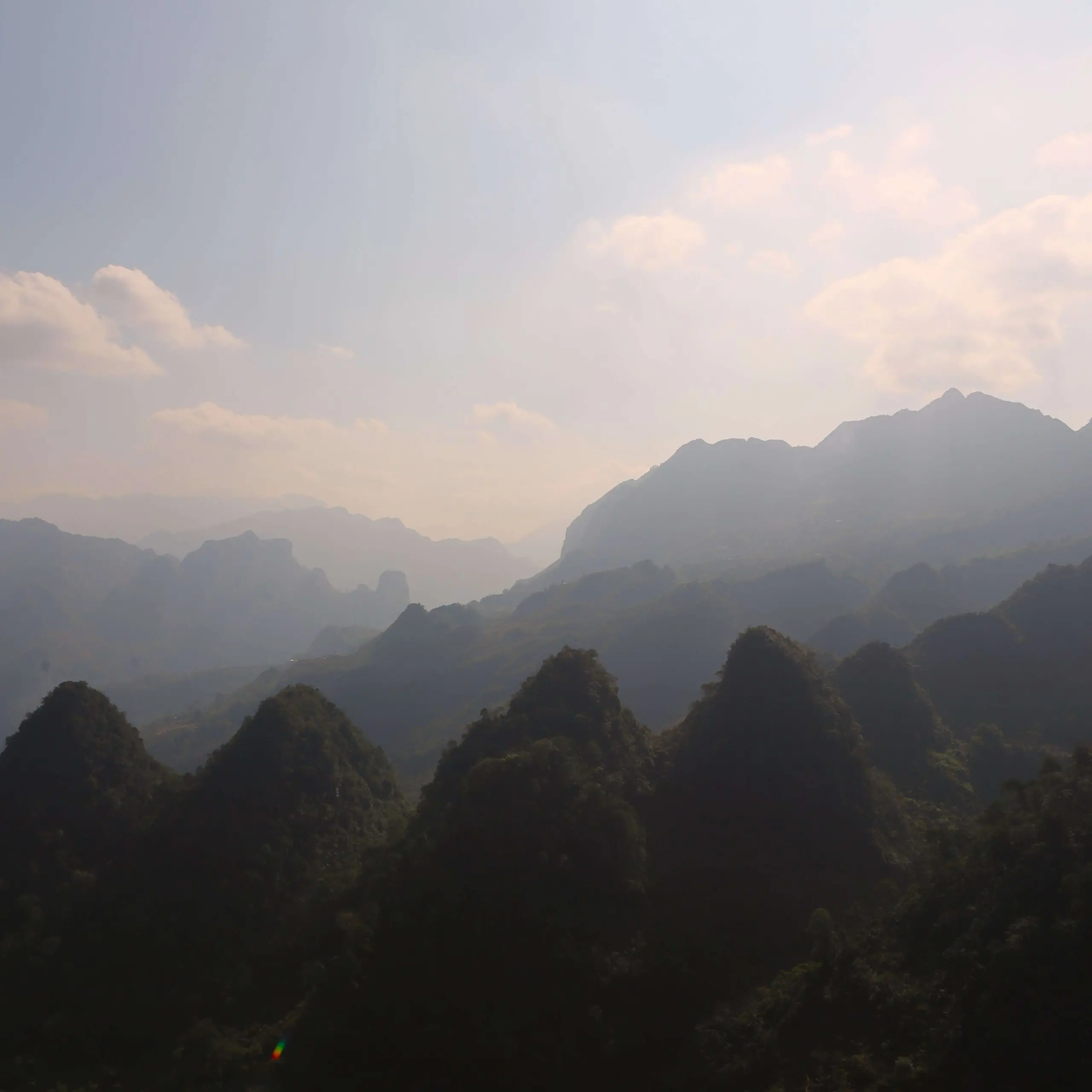 4 Days / 3 Nights Motorbike or Car Tour: Hanoi to Ha Giang Loop – Epic Scenery and Culture